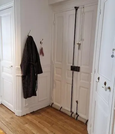 Apartment Parc Montsouris 14eme-le Calme Et Le Charme