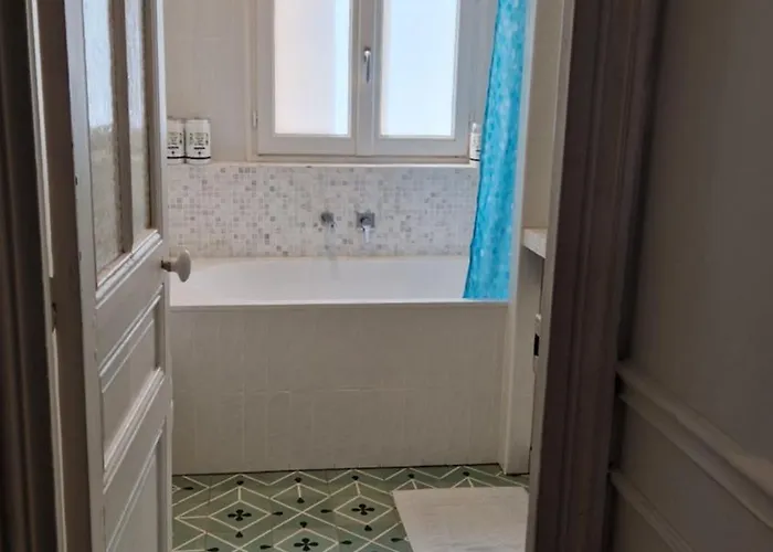 Parc Montsouris 14eme-le Calme Et Le Charme アパート *